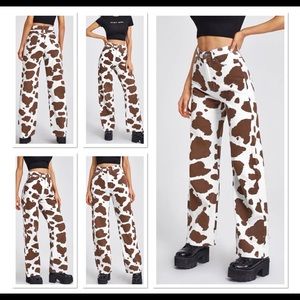 Shein High Waist Cow Print Straight Leg Jeans. Size 2 (XS)